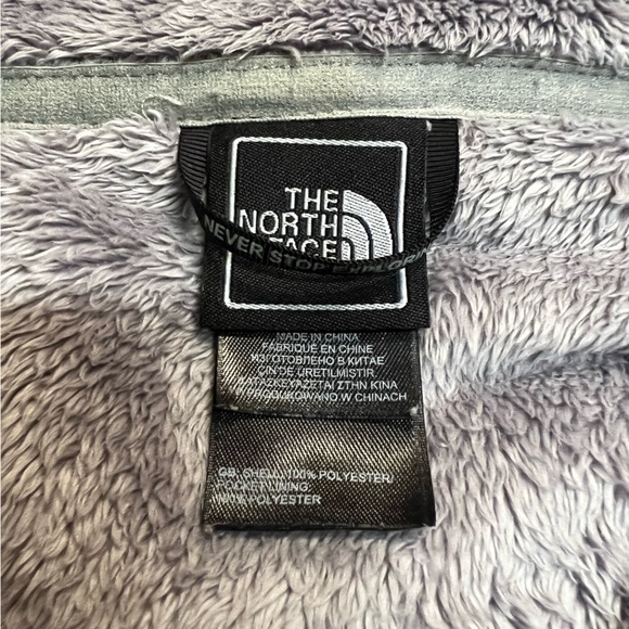 Women’s Fuzzy The North Face full zip jacket size Medium - Picture 5 of 10